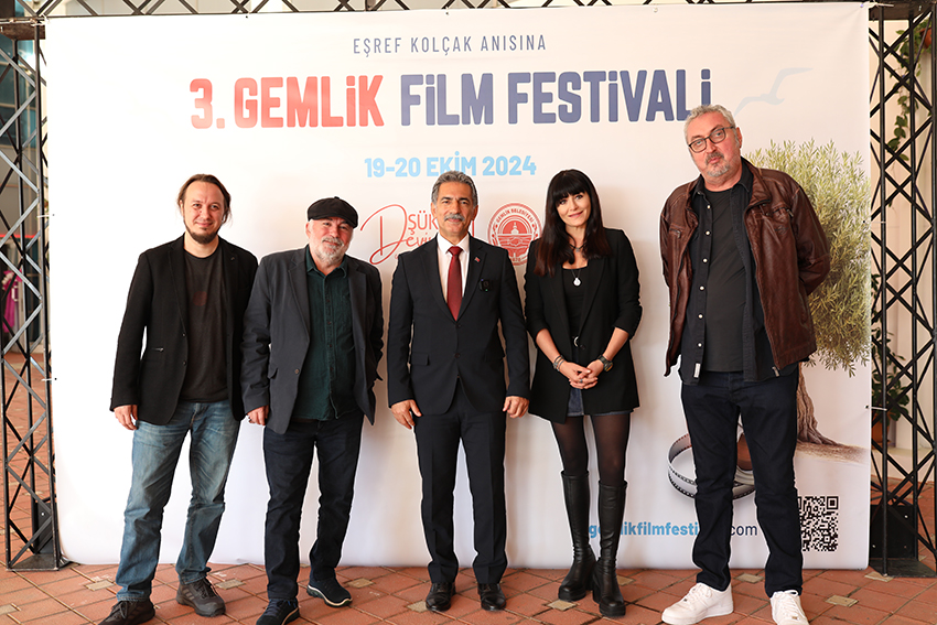 Gemlik2 ÜÇÜNCÜ GEMLİK FİLM FESTİVALİ’NİN AÇILIŞI YAPILDI