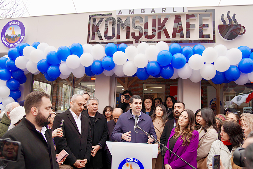 komsukafe6 KOMŞU KAFE, ENFLASYONA MEYDAN OKUYOR!