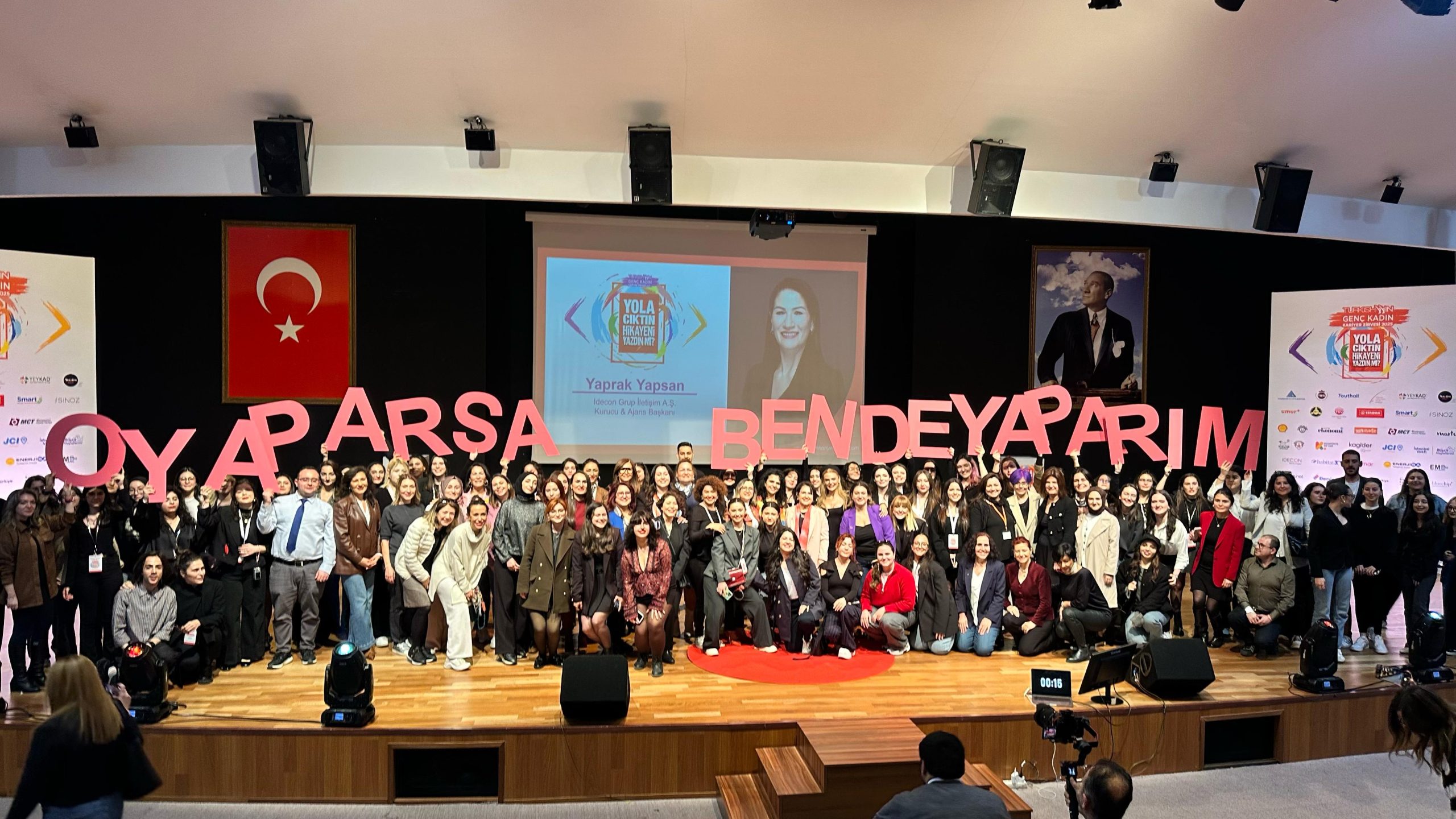 Sahne-Genel-scaled TurkishWIN Genç Kadın Kariyer Zirvesi Çoşkuyla Gerçekleşti!