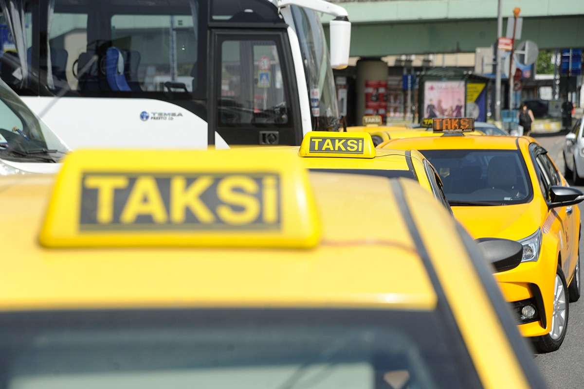 İBB’nin sarı taksi talebi sekizinci kez reddedildi.