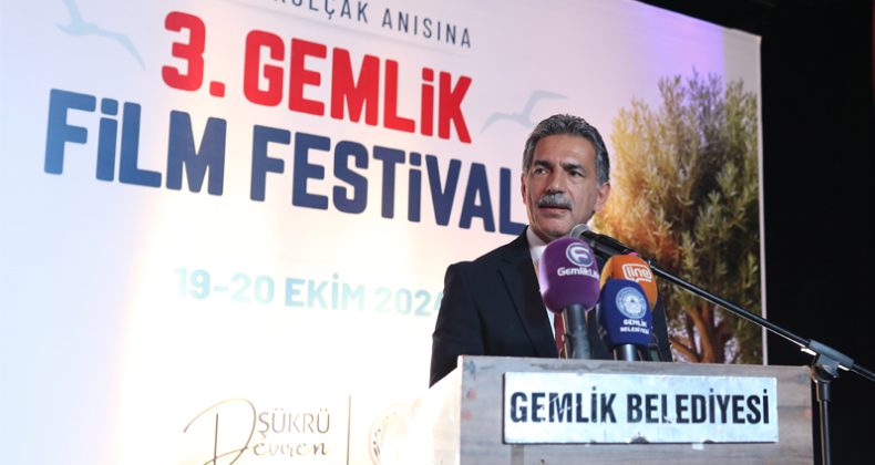 ÜÇÜNCÜ GEMLİK FİLM FESTİVALİ’NİN AÇILIŞI YAPILDI